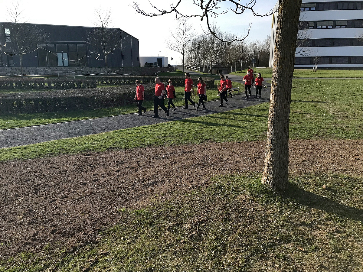 Nachwuchs spielt im ASB Seniorenzentrum