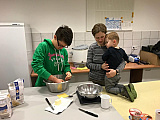 Pl&auml;tzchen backen im Nachwuchsorchester