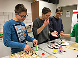 Pl&auml;tzchen backen im Nachwuchsorchester